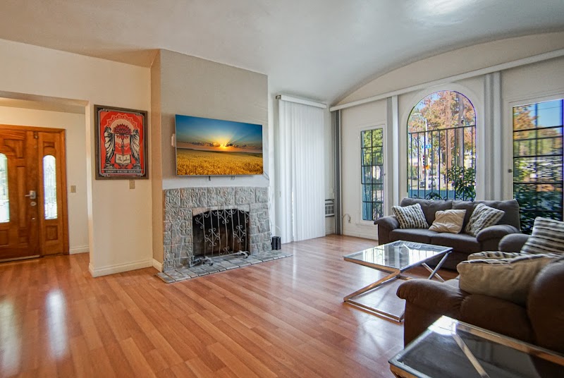 La Peer House Sober Living sober living home