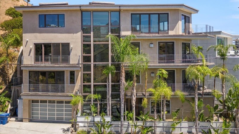 Ritz Recovery | Luxury Rehab & Detox sober living home